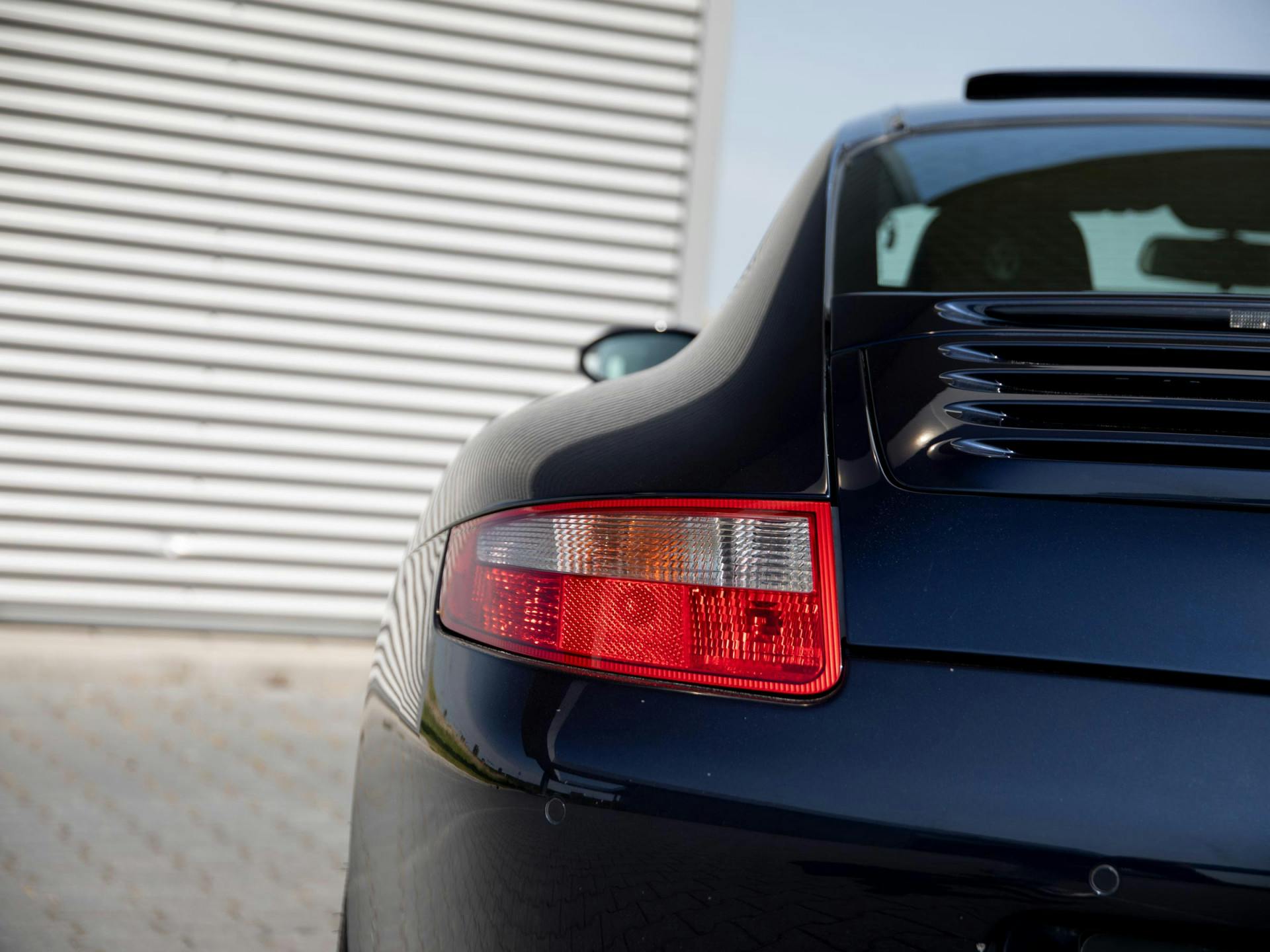 Porsche 911 3.6 Carrera | Schuifdak | Stoelverwarming |